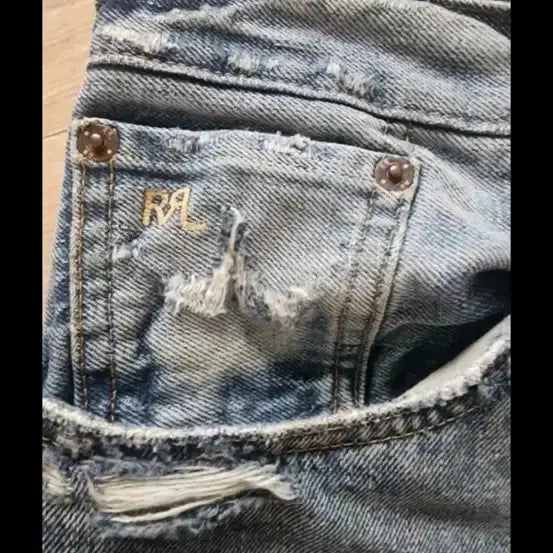 [SOLD OUT] RRL 슬림핏 리페어 디스트로이드 데님팬츠 32-32