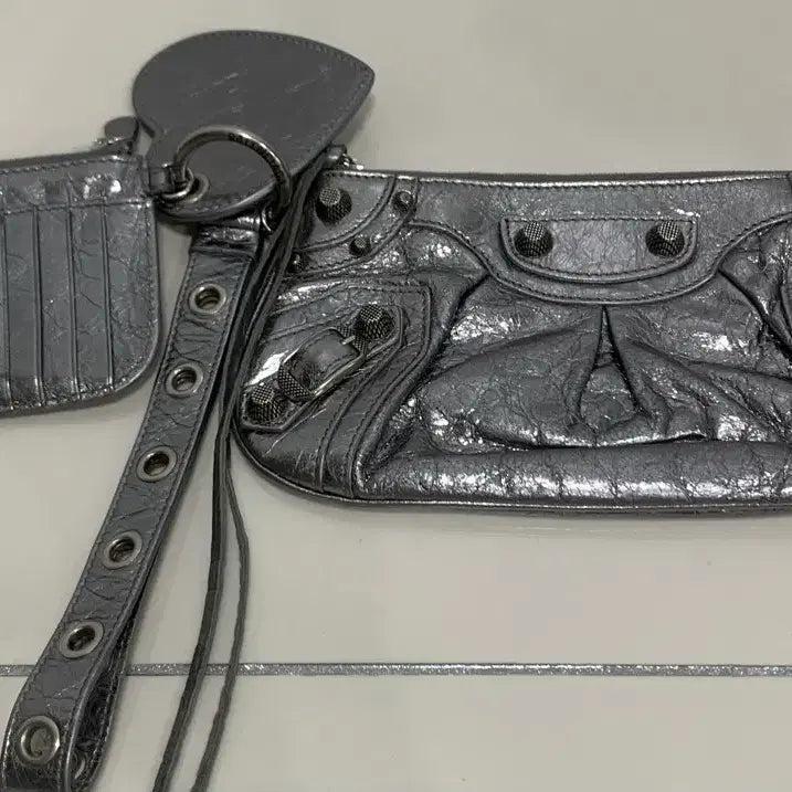 [BUNJANG] Balenciaga Le Cagole Mini Multi Pouch Clutch Bag / 발렌시아가 르카골 미니 멀티 파우치 클러치백 가방 실버