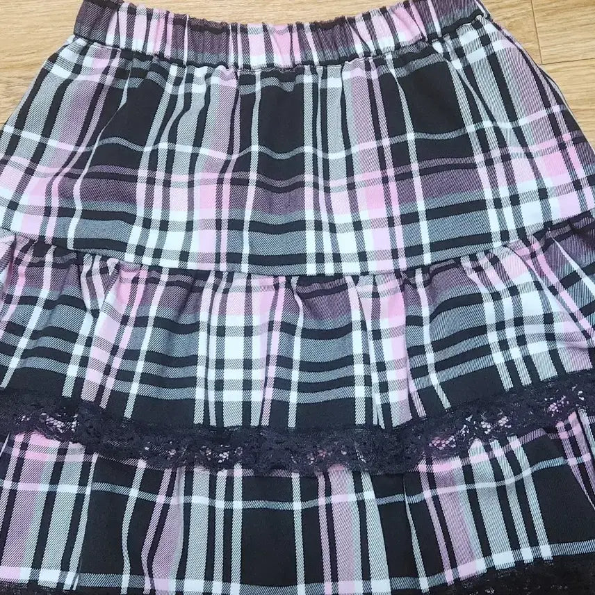 [BUNJANG] Noahsang Noah Black &amp; Pink Check Skirt / 노아상노 블랙&amp;핑크 체크 스커트
