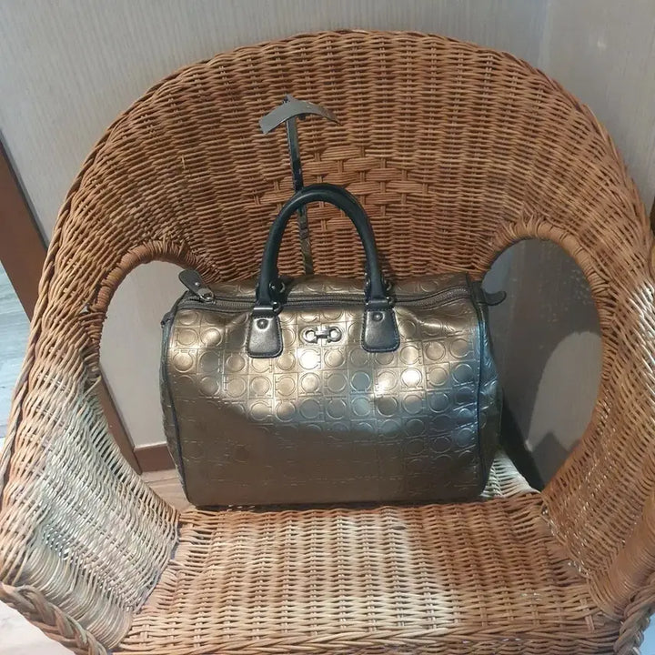 [BUNJANG] Salvatore Ferragamo Leather Tote Bag / 정품 ㅡ페라가모 ㅡ가죽.토트백