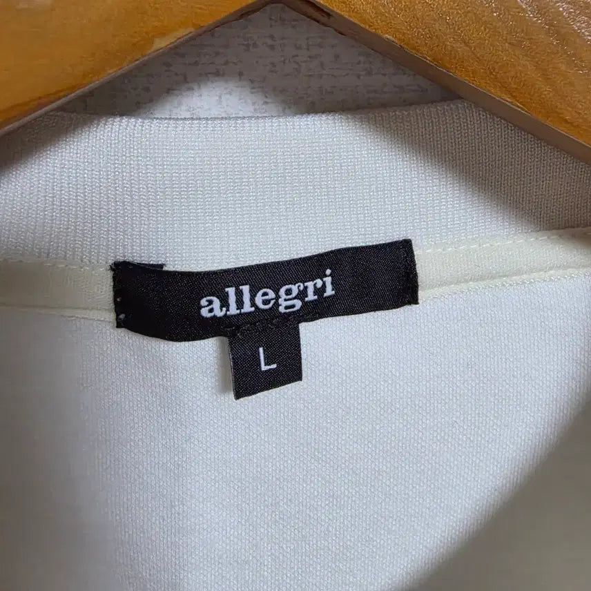 [BUNJANG] Allegri Graphic Patch Sweatshirt - White L / 알레그리(allegri) 정품 입체 그래픽 맨투맨 화이트 - L사이즈