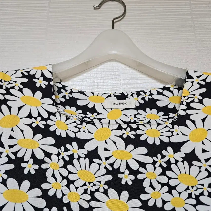 [BUNJANG] Mills Studio Daisy Print Long Dress / 밀스튜디오 데이지 꽃무늬 반팔 롱 원피스FREE