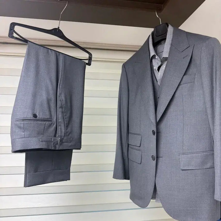 [SOLD OUT] 톰포드 스타일 울 그레이 쓰리피스 맞춤 정장