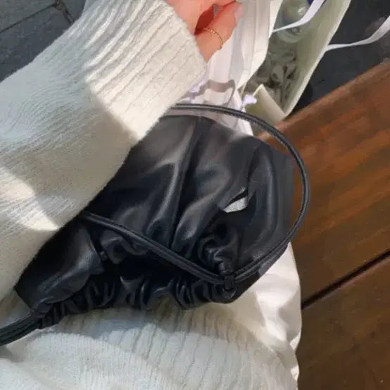 [BUNJANG] Minuet Real Leather String Bag / fllanel 미뉴에트 램스킨100 리얼레더 스트링백