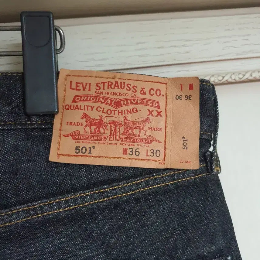 [SOLD OUT] 리바이스 빈티지 501 데님팬츠 청바지 흑청 36x30 실34~35