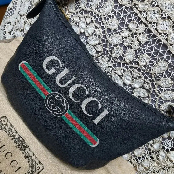 [BUNJANG] Gucci Painting Logo Leather Hobo Bag / GUCCI페인팅로고올레더 호보백