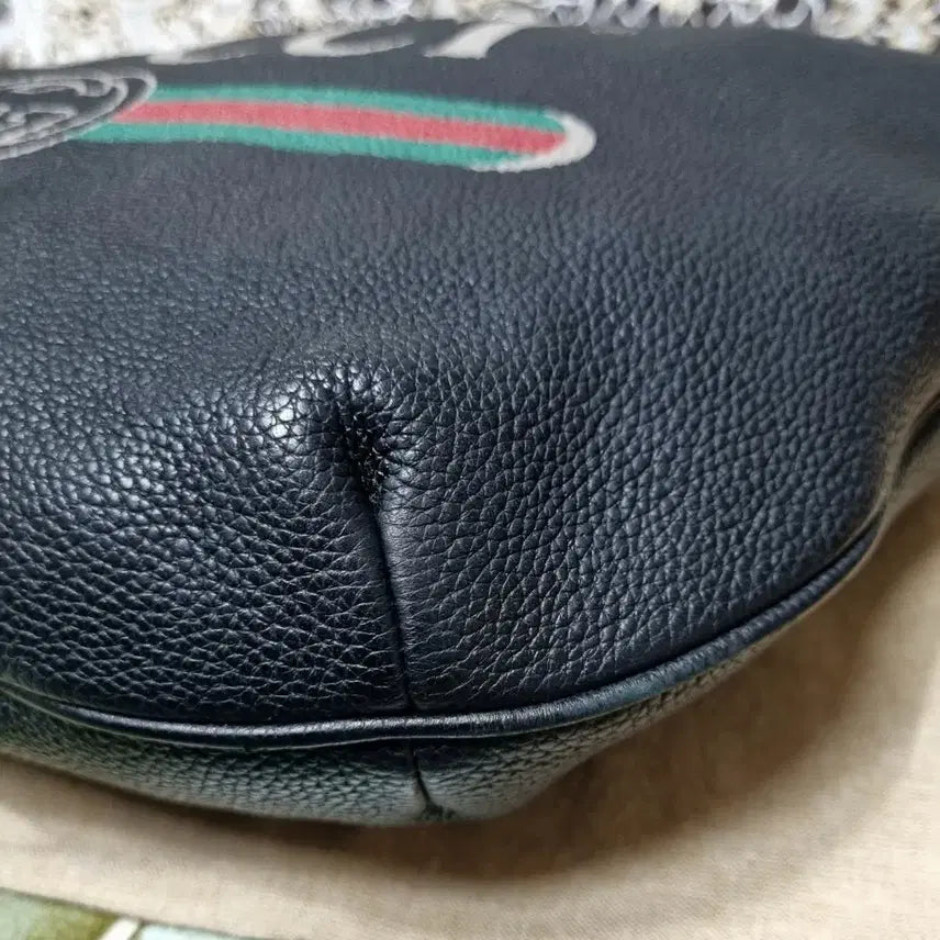 [BUNJANG] Gucci Painting Logo Leather Hobo Bag / GUCCI페인팅로고올레더 호보백