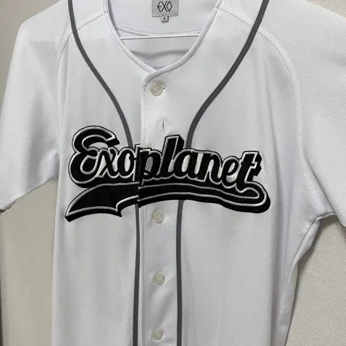 [BUNJANG] XIUMIN Old Uniform S Size / 시우민 구유니폼 S사이즈 판매