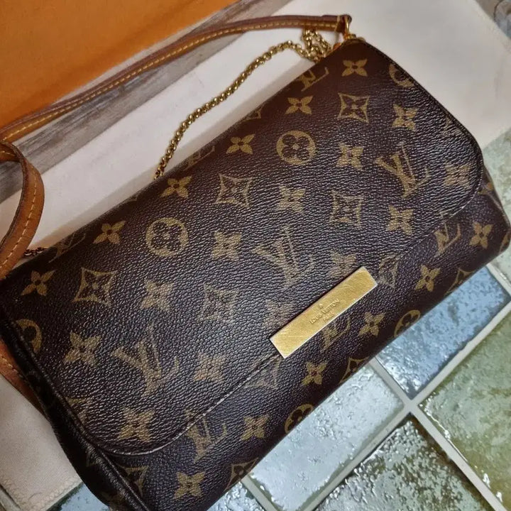 [BUNJANG] Louis Vuitton Monogram Favorite MM Handbag / .정품루이비통  모노그램페이보릿mm