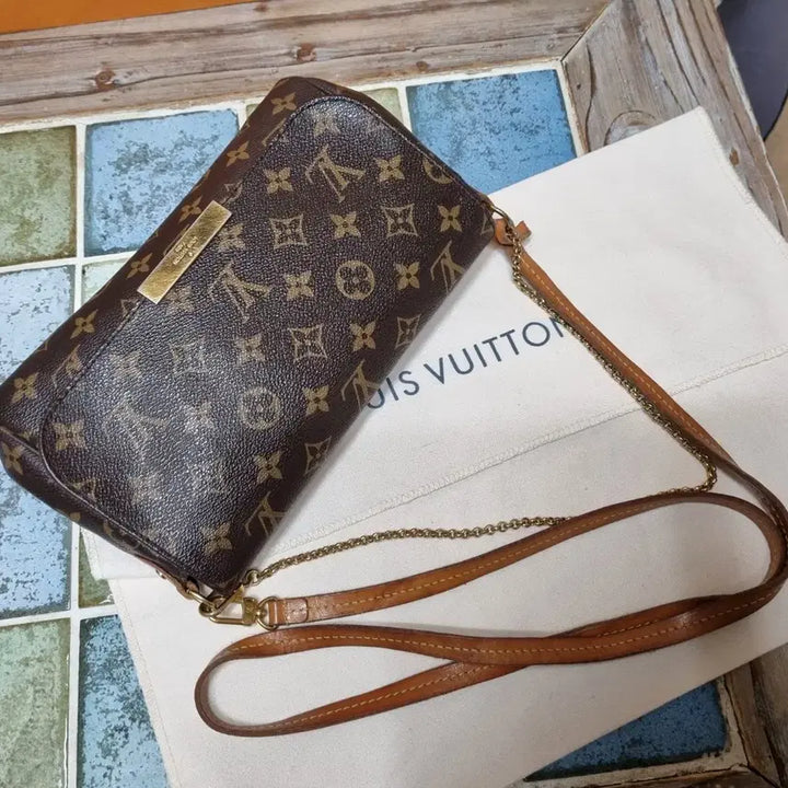 [BUNJANG] Louis Vuitton Monogram Favorite MM Handbag / .정품루이비통  모노그램페이보릿mm