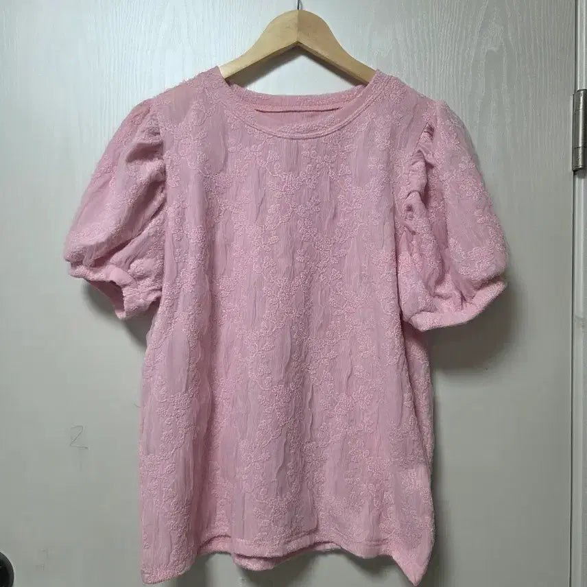 [BUNJANG] Pink Punching Short Sleeve Blouse / 핑크 펀칭 반팔 블라우스 퍼프소매