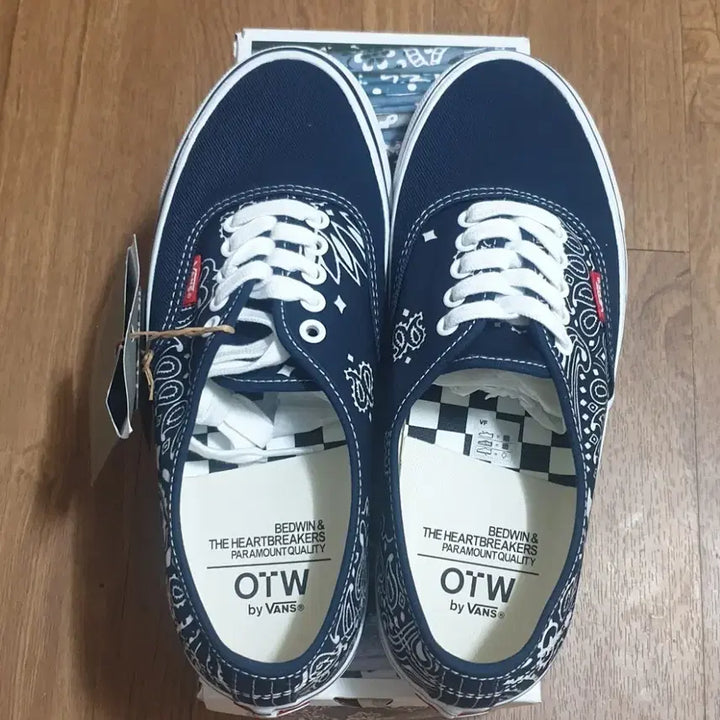 [BUNJANG] Vans Bedwin &amp; The Heartbreakers OTW Authentic 44 Bandana Sneakers / [270]반스 x 베드윈 앤 더 하트브레이커스 OTW 어센틱 44 반다나