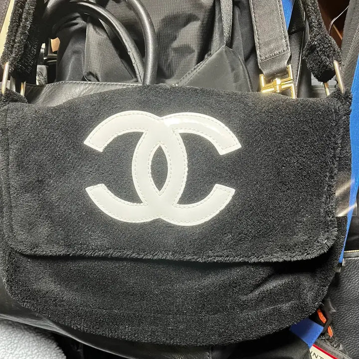 [BUNJANG] Chanel Precision Towel Bag (Black) / 샤넬 프리시전 타올백(블랙)팝니다