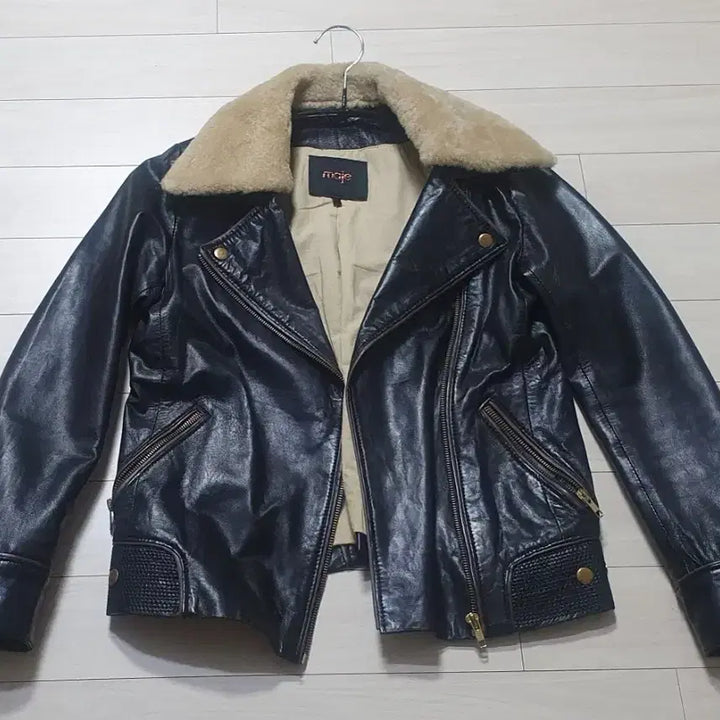 [BUNJANG] Maje Sheepskin Leather Jacket with Detachable Shearling Collar / 마쥬 양털카라 탈착 양가죽 레더 자켓