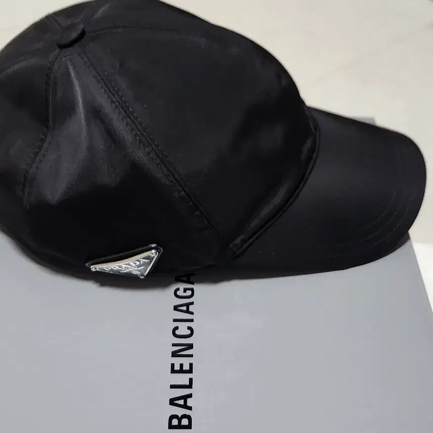 [SOLD OUT] (정품)21FW 프라다 리나일론 볼캡L 모자