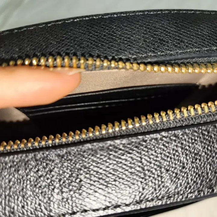 [BUNJANG] Hazzys Black Leather Cubic Puppy Camera Bag Crossbody / 해지스 hazzys 블랙 가죽 큐빅 퍼피 카메라백 크로스백