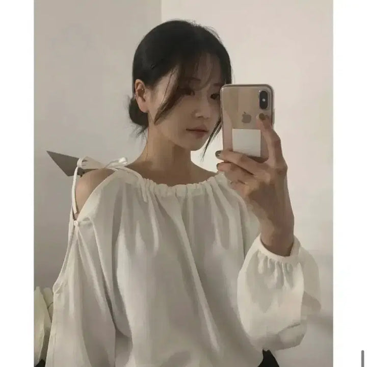 [BUNJANG] GanehSra Greta Blouse Ivory / 가내스라 그레타 블라우스 오디네르 온트 메이비베이비 타낫 더바넷 리브아워