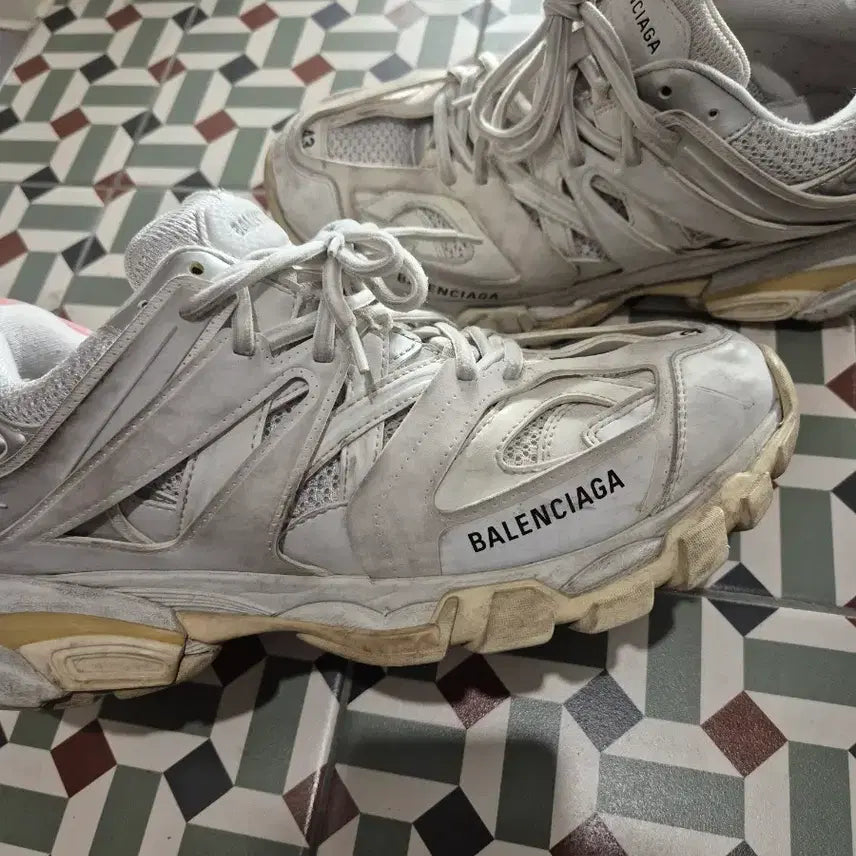 [BUNJANG] Balenciaga Track.1 White Sneakers (US 10) / 발렌시아가 트랙1 270(43) 화이트