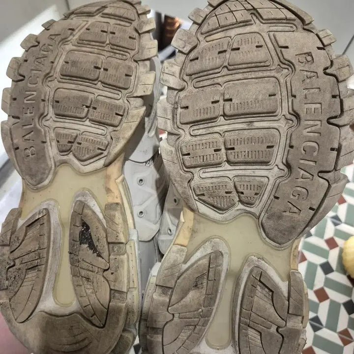 [BUNJANG] Balenciaga Track.1 White Sneakers (US 10) / 발렌시아가 트랙1 270(43) 화이트