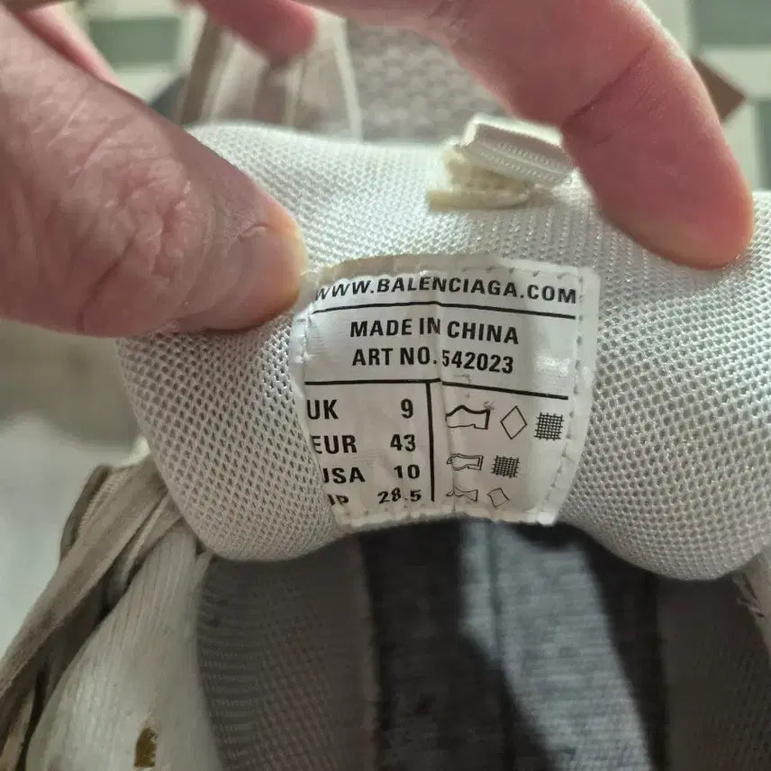 [BUNJANG] Balenciaga Track.1 White Sneakers (US 10) / 발렌시아가 트랙1 270(43) 화이트