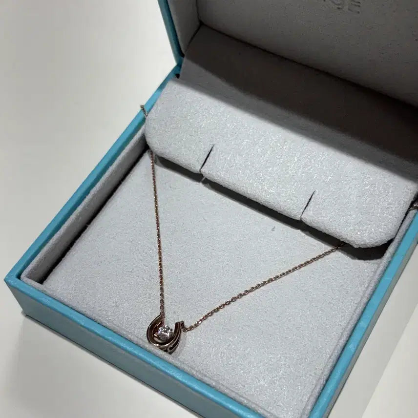 [BUNJANG] Stonehenge Lucky U Dancing Stone Silver Necklace / 스톤헨지 목걸이(가격내림)