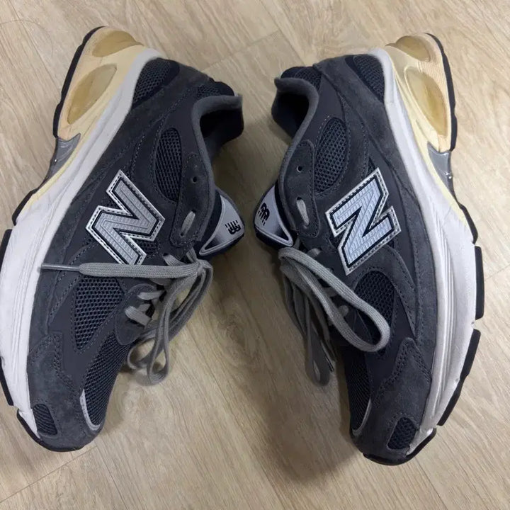 [BUNJANG] New Balance Absorb 2010 Dark Grey (270) / 뉴발란스 앱졸브 2010 다크크레이(270)