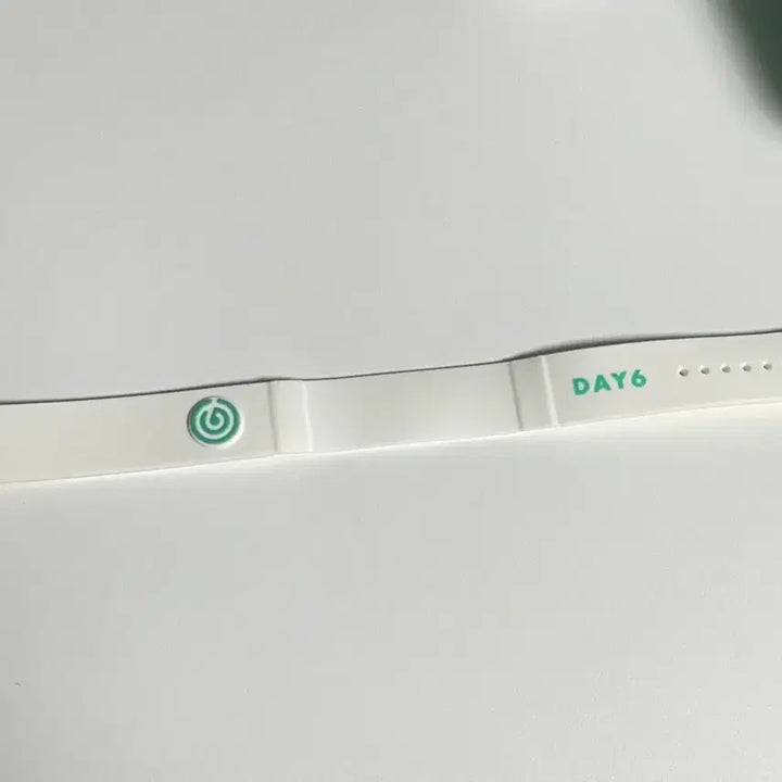 [SOLD OUT] DAY6 데이식스 마데워치 3 풀박