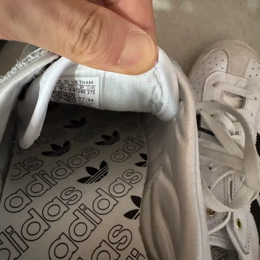[BUNJANG] Adidas Japan Cloud White Core Black / 아디다스 재팬 클라우드 화이트 코어블랙
