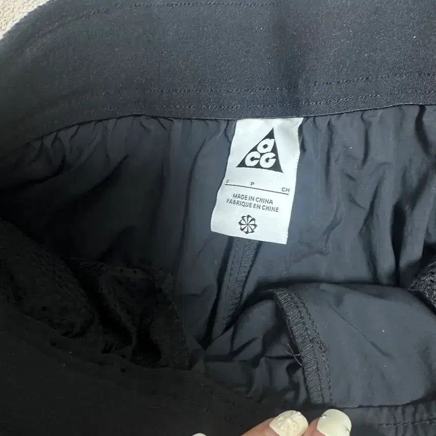 [BUNJANG] Nike ACG Overweave UV Repel Oversize Shorts Black / (새상품)나이키 ACG 오브 위버 UV 리펠 오버사이즈 쇼츠 블랙