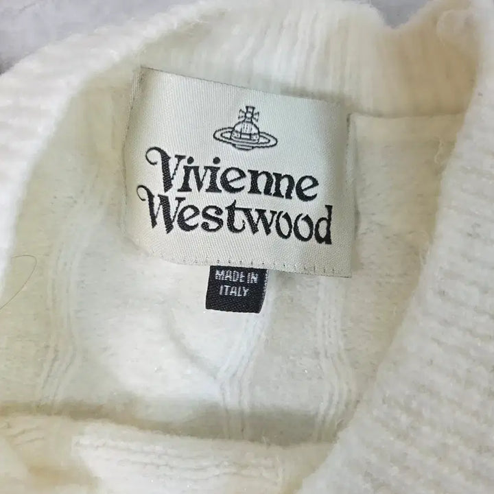 [BUNJANG] Vivienne Westwood White Knit Sweater / 비비안웨스트우드 화이트 니트 스웨터