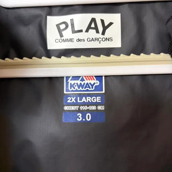 [BUNJANG] Comme des Garcons K-WAY Windbreaker Jacket / 꼼데가르송  K-WAY가 협업한 바람막이 자켓