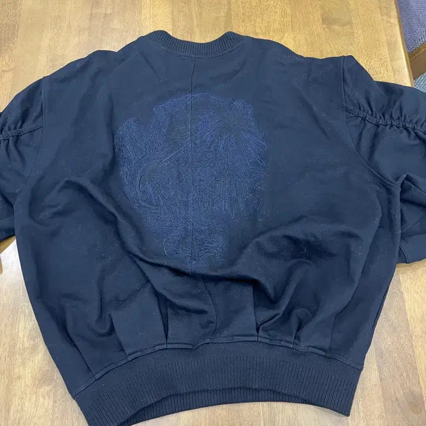 [BUNJANG] Songzio Homme Embroidered Sweatshirt / 송지오 옴므 셔링 자수 스웻 셔츠