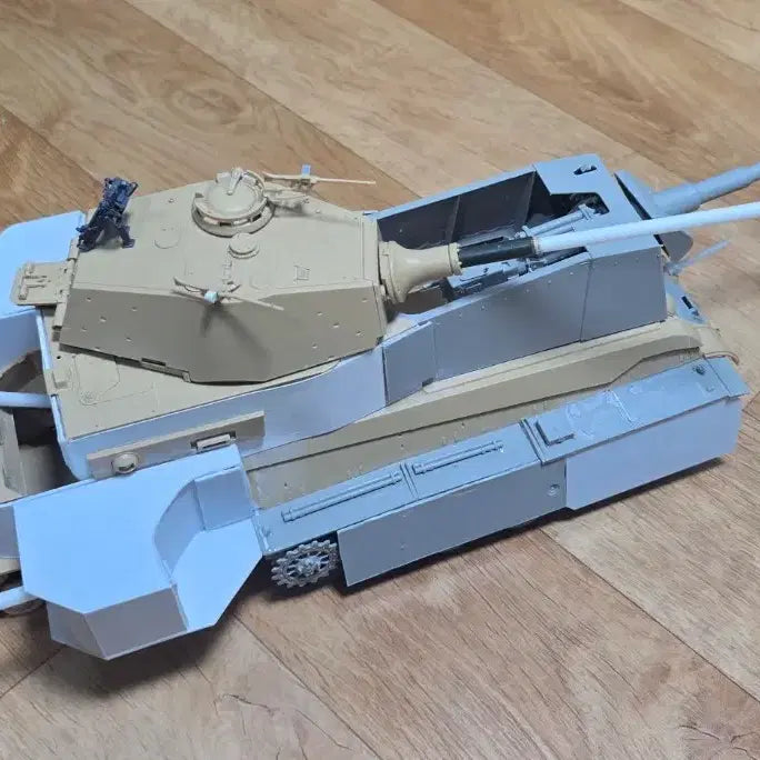 [BUNJANG] 1/35 Scale Modified Tank Plastic Model Kit Junk Parts / 1/35 개조실패 탱크 프라모델 정크