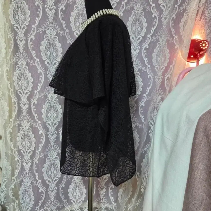 [BUNJANG] Seethrough Blouse with Pearl Neckline / 당일발송/새상품)고퀄리/ 진주 넥라인 시스루 블라우스