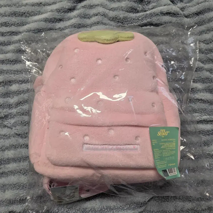 [SOLD OUT] 아이브 레이 팬콘 굿즈 딸기 가방 백팩 미개봉