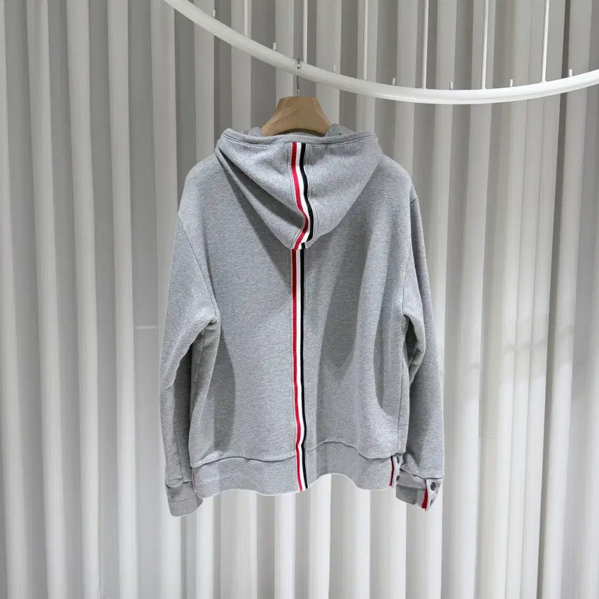 [SOLD OUT] (A+/3) / 톰브라운 클래식 루프백 센터 백 스트라이프 집업 후드집업
