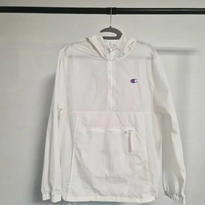 [SOLD OUT] 챔피온 아노락 바람막이 화이트