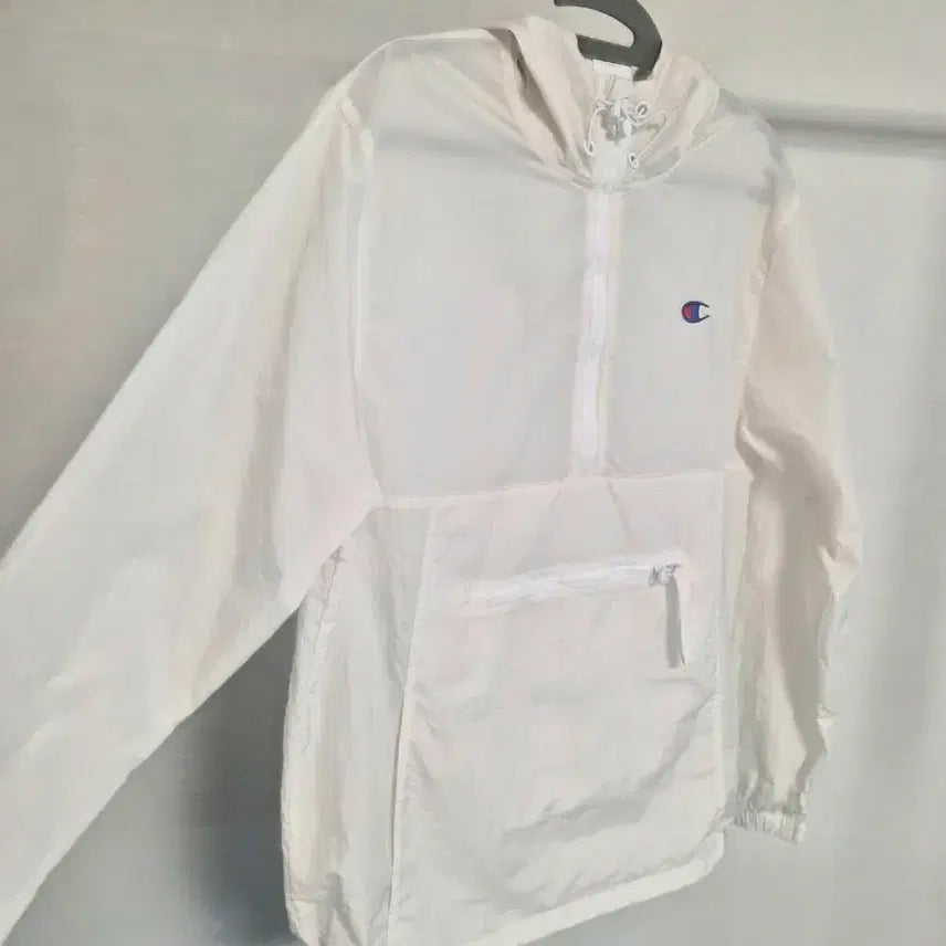 [SOLD OUT] 챔피온 아노락 바람막이 화이트