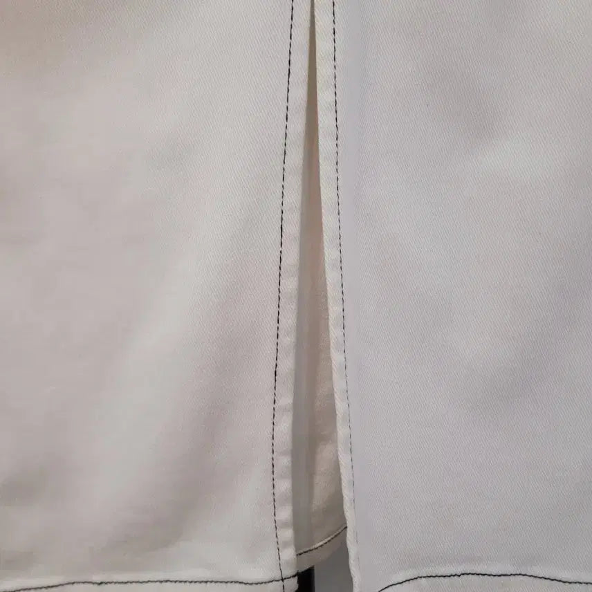 [SOLD OUT] 자라 ZARA 스티치 슬릿 화이트 데님 미디스커트 XS사이즈 44~55