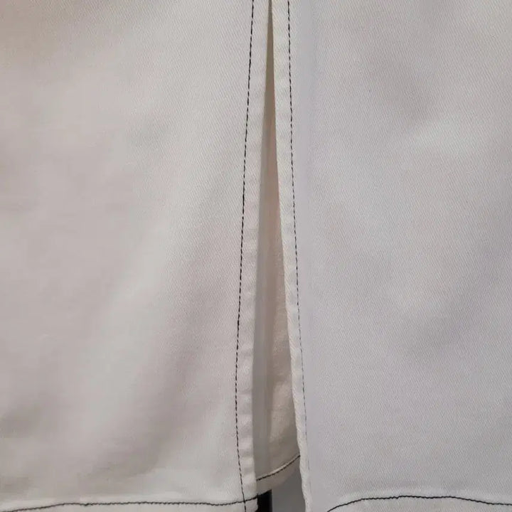 [SOLD OUT] 자라 ZARA 스티치 슬릿 화이트 데님 미디스커트 XS사이즈 44~55