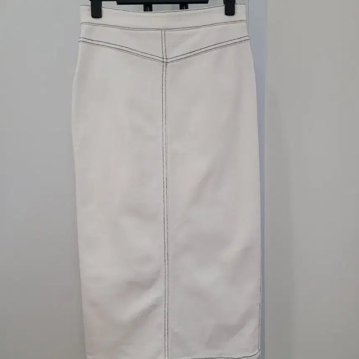 [SOLD OUT] 자라 ZARA 스티치 슬릿 화이트 데님 미디스커트 XS사이즈 44~55