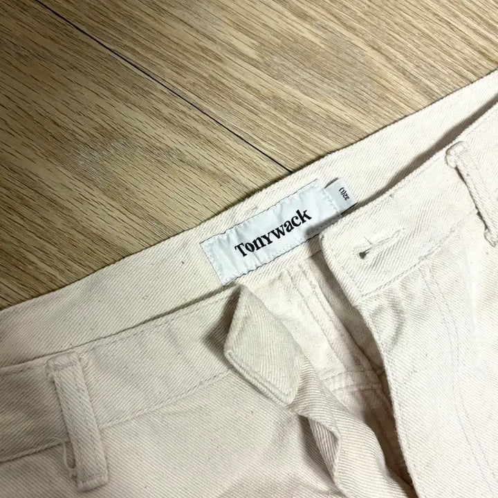 [BUNJANG] Tonywack White Double Knee Denim / 토니웩 화이트 더블니