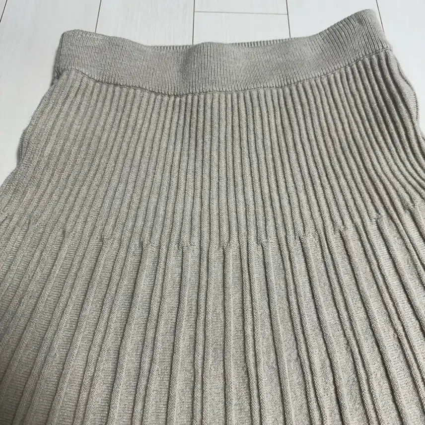 [BUNJANG] Bowen Pleated Long Skirt / 보웬 스커트