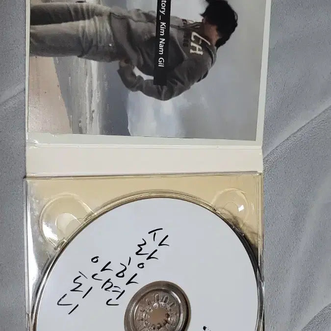 [BUNJANG] Kim Nam Gil Into the Wild CD / 김남길  Into the Wild,사랑하면 안되니 CD