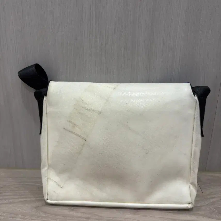 [SOLD OUT] 프라이탁 라씨