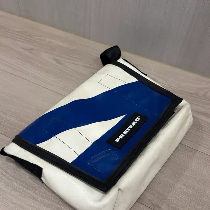 [SOLD OUT] 프라이탁 라씨