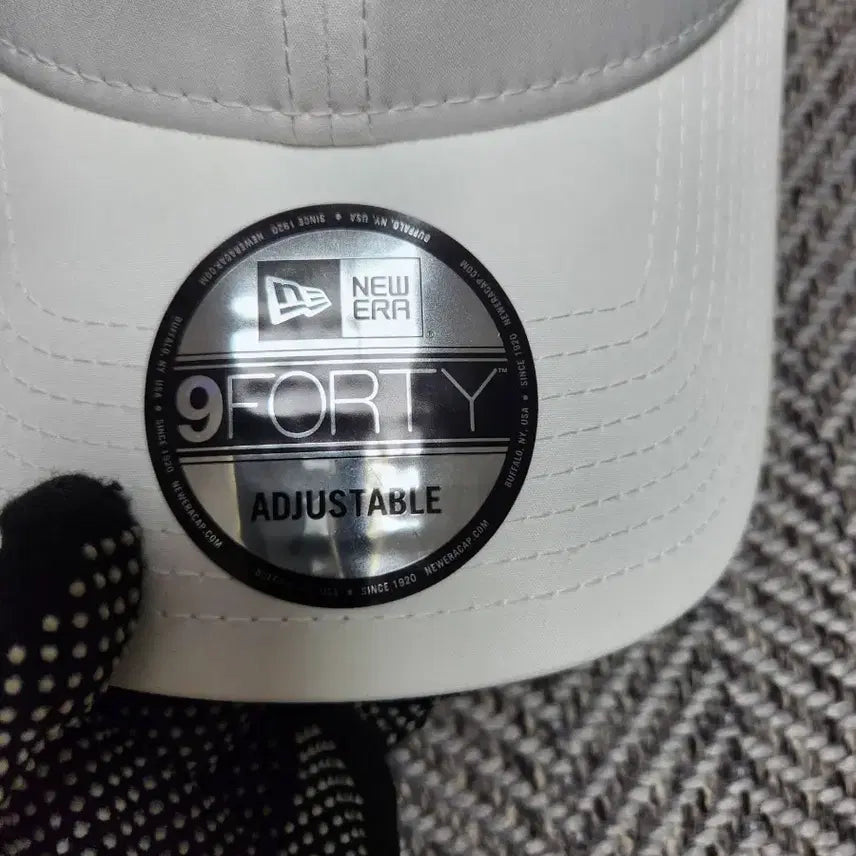 [BUNJANG] New Era 9FORTY NG Logo White Cap / 뉴에라 9FORTY 볼캡 화이트 NG로고 프리