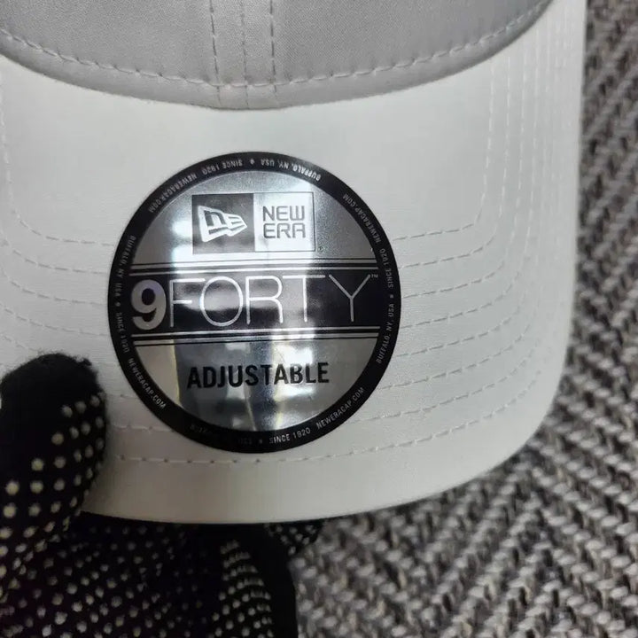 [BUNJANG] New Era 9FORTY NG Logo White Cap / 뉴에라 9FORTY 볼캡 화이트 NG로고 프리