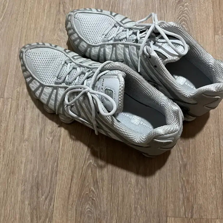 [BUNJANG] Nike Shox TL Pure Platinum &amp; Metallic Silver Sneakers / 나이키 샥스tl 퓨어 플래티넘 앤 메탈릭 실버 265