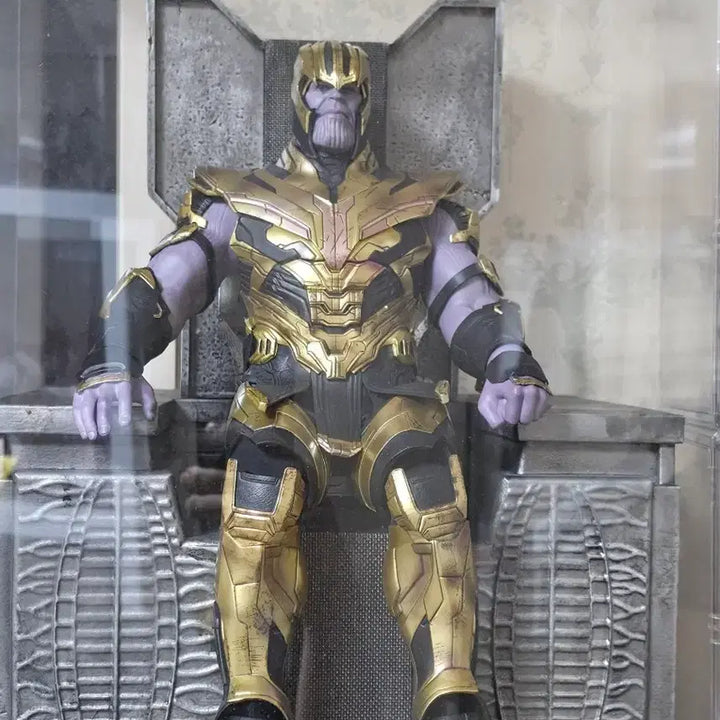 [BUNJANG] Hot Toys Thanos Diorama Chair Bundle Set / 핫토이 타노스 + 디오라마의자 일괄로 판매합니다.